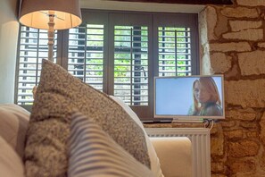 1 غرفة نوم ومكواة/لوح كي وواي فاي مجانًا وملاءات أسرّة