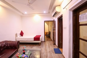 Deluxe Room | 1 bedroom, free WiFi