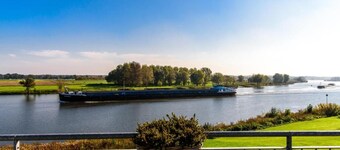 Villa in Arcen with bath and combi microwave