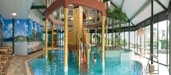 Villa in Arcen with Pool & Family Amenities
