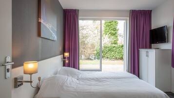 5 bedrooms