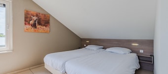 Villa i Arcen med Privat Basseng & Spa