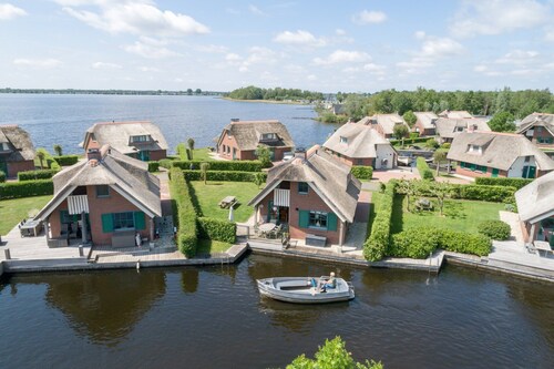 Lakeside Escape near Giethoorn