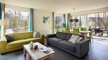 Smart TV, caminetto, lettore DVD