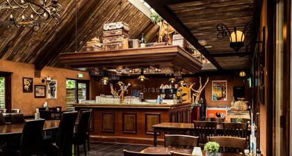 Chalet Near Trails & Town