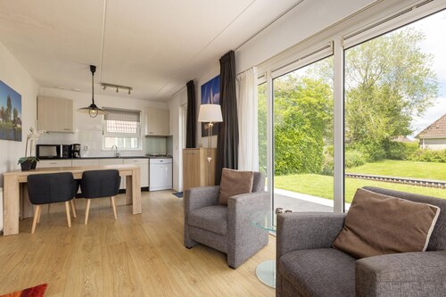 Cozy Bungalow with Terrace