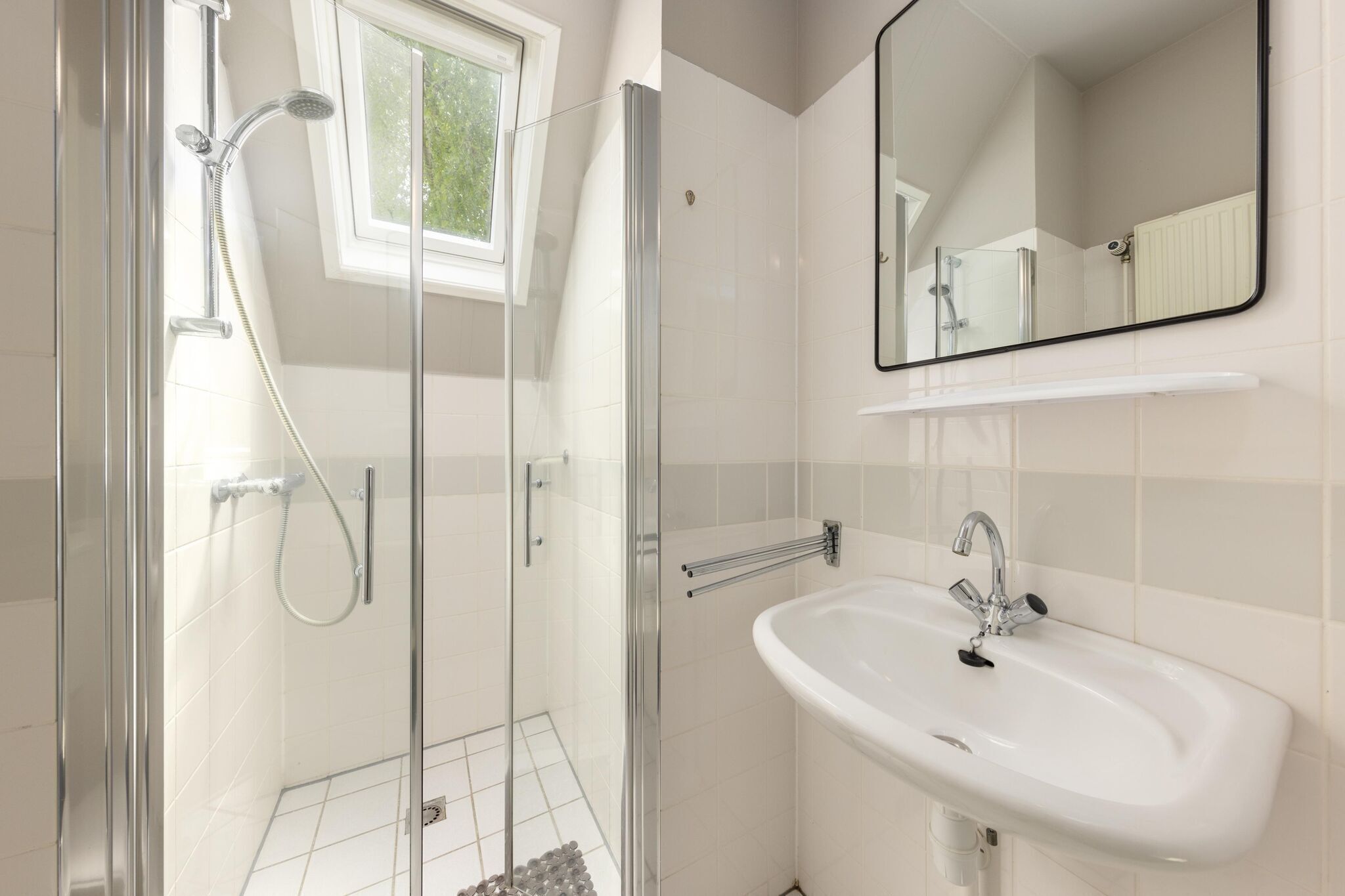 Shower, jetted bath