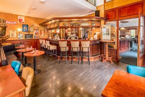 Bar (in der Unterkunft)
