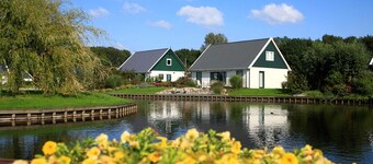 Tranquil Lake Villa with Washer