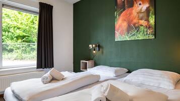 12 bedrooms, free WiFi, bed sheets