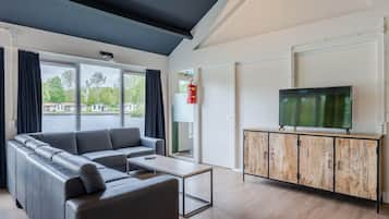 TV, DVD player