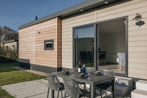Outdoor dining - Chalet in Netherlands near Sandy Beaches (Domburg)