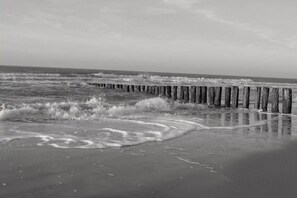 Platja a a prop 