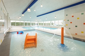 Indoor pool - Bungalow in Veluwe with Infrared Sauna (Putten)