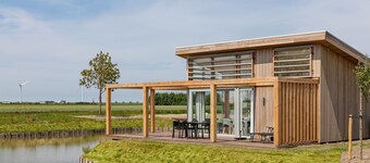 Bungalow in Water Village by the Water