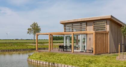 Bungalow im Water Village am Wasser