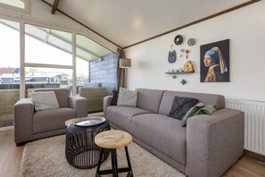 Smart TV - Modern chalet near Lake Sneek (Terkaple)