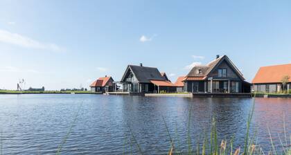 Luxusvilla am Wasser