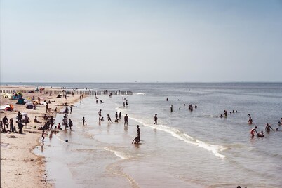 Chic Chalet near Beach