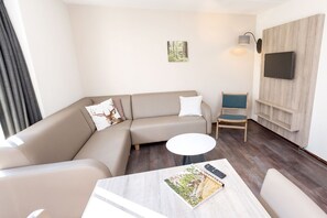 Living area - Bungalow near Breda & De Biesbosch Park (Oosterhout)
