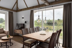 Dining - Villa in Someren near Somerense Heide (Someren)