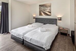 8 bedrooms, free WiFi, bed sheets