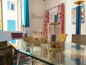 تناول الطعام