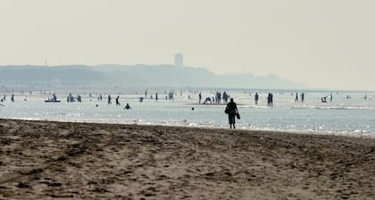 Maison rénovée avec lave-vaisselle, plage à 500 m.