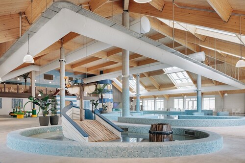 Lodge in Nieuwvliet Bad near the Beach