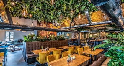 Villa in Schaijk near Wooded Holiday Park