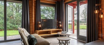 Lodge by the Lake in Arcen's Tranquil Nature