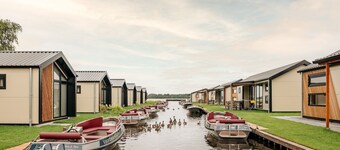 Nice chalet with ac and sloop