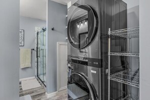 Interior - Black Bear Cabin - Fire pit - grill- view- pets-fireplace-king bed-wifi-gameroom (Berkeley Springs)