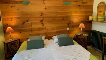 1 sovrum, resesäng, wi-fi och sängkläder