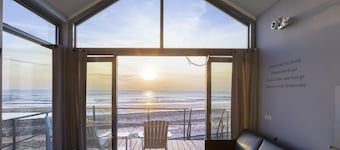 Beach House in Julianadorp with Sea Views