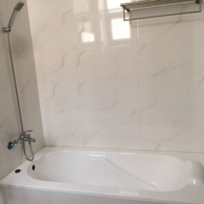 Comfort Room, 1 Bedroom | Bathroom - Guiyuehome (Huxi)