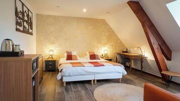 In-room safe, individually decorated, individually furnished, desk