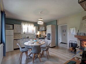 Fridge, microwave, dishwasher