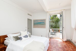 4 chambres, fer et planche à repasser, lit parapluie, Wi-Fi gratuit