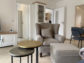 TV, table tennis - Strandnahe 3-zimmer-wohnung in Ruhiger Sackgassenlage für 3 Personen (Dahme)