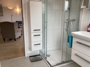 Shower, hair dryer - Strandnahe 3-zimmer-wohnung in Ruhiger Sackgassenlage für 3 Personen (Dahme)
