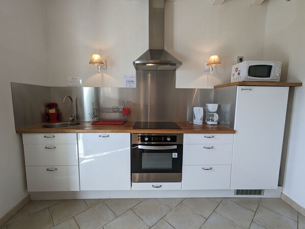 Fridge, microwave, dishwasher