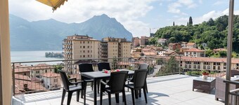 bright and spacious apartment with large terrace overlooking the lake