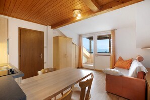 Interior - Apartment 'Harmony Apt 1' with Mountain View, Shared Garden and Wi-Fi (Appiano)