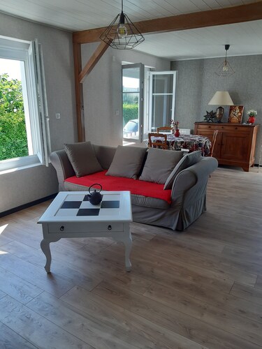 Holiday Home 'Maison Bord De Mer Penmarch' with Private Garden and Wi-Fi