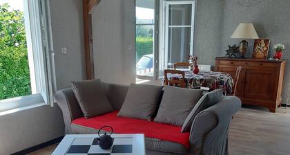 Holiday Home 'Maison Bord De Mer Penmarch' with Private Garden and Wi-Fi