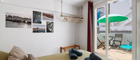 1 bedroom, iron/ironing board, free WiFi, bed sheets