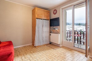 Fernseher, Stereoanlage