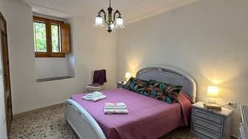 3 chambres, fer et planche Ă repasser, Wi-Fi gratuit, draps fournis