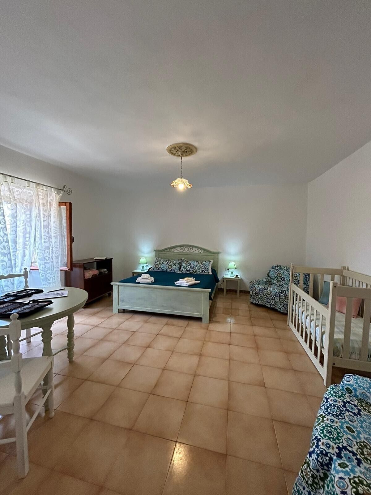 3 camere, ferro/asse da stiro, Wi-Fi gratuito, lenzuola